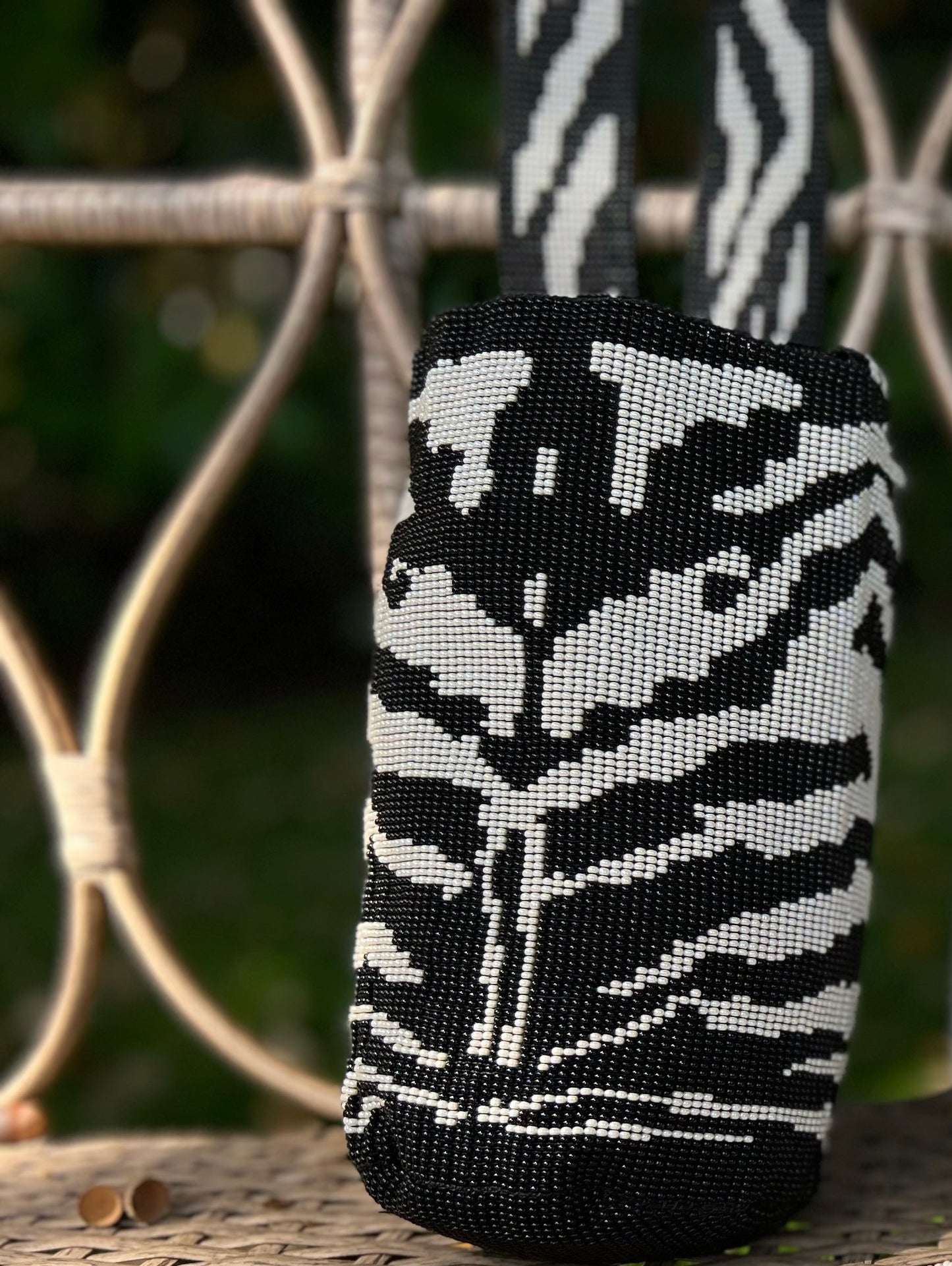 Embera Black Zebra